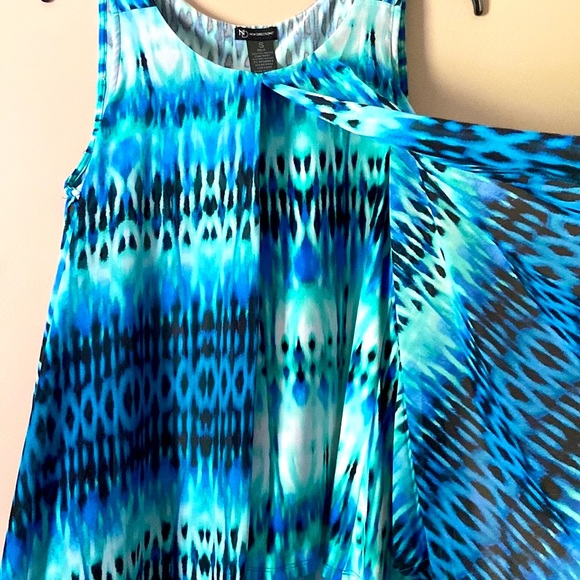 Sale! New Directions Shades of Blue Sleeveless Womens Top - EUC -Size S - Picture 2 of 6